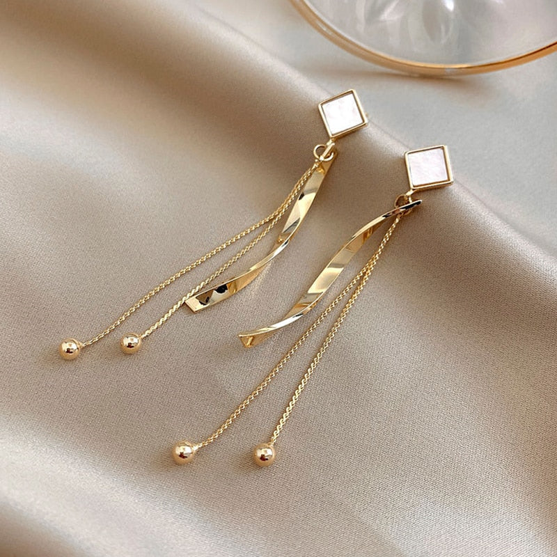 2025 Trend Simulation Pearl Long Earrings Female Moon Star Flower Rhinestone Wedding Pendant Earrings Fashion Korean Jewelry Earrings